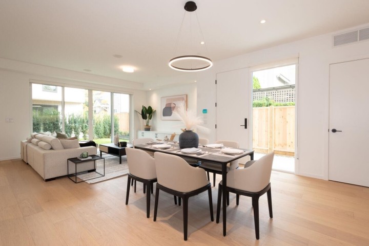 Photo 9 at 122 E 17th Avenue, Main, Vancouver East