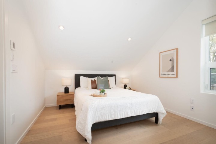 Photo 19 at 122 E 17th Avenue, Main, Vancouver East