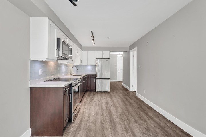 Photo 8 at 208 - 707 E 43rd Avenue, Fraser VE, Vancouver East