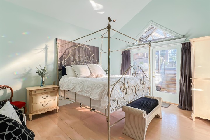 Photo 23 at 15 Oceanview Road, Lions Bay, West Vancouver