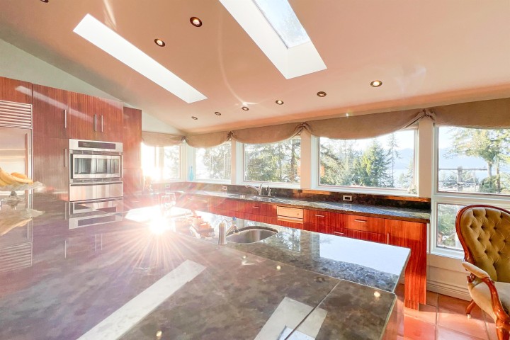 Photo 13 at 15 Oceanview Road, Lions Bay, West Vancouver