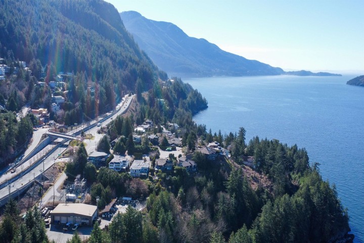 Photo 39 at 15 Oceanview Road, Lions Bay, West Vancouver