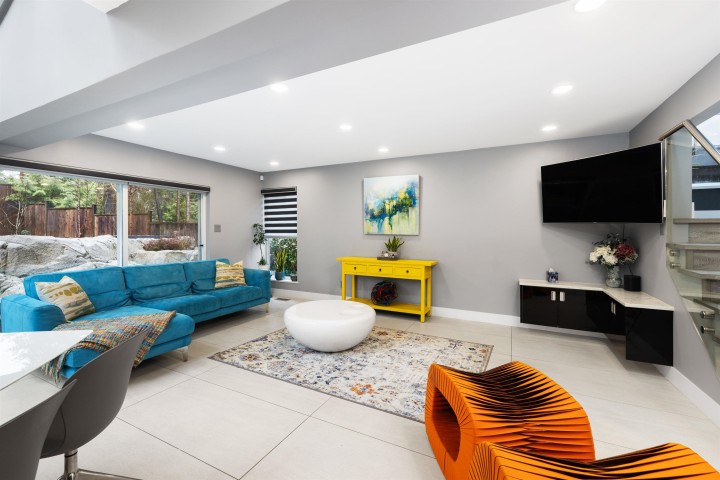 Photo 16 at 3722 Southridge Place, Westmount WV, West Vancouver