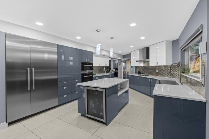 Photo 12 at 3722 Southridge Place, Westmount WV, West Vancouver