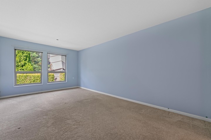 Photo 10 at 205 - 843 22nd Street, Dundarave, West Vancouver