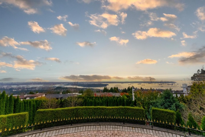 Photo 1 at 1409 Chartwell Drive, Chartwell, West Vancouver