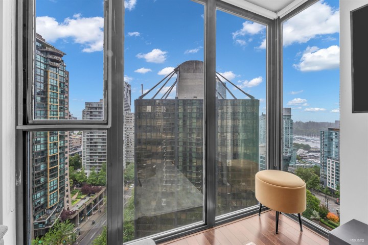 Photo 12 at 2106 - 1331 W Georgia Street, Coal Harbour, Vancouver West