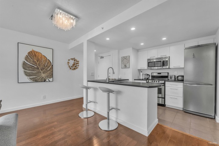 Photo 3 at 2106 - 1331 W Georgia Street, Coal Harbour, Vancouver West