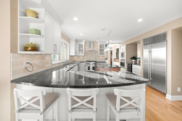 Photo 3 at 1408 31st Street, Altamont, West Vancouver