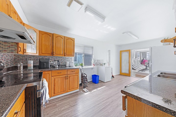 Photo 7 at 6777 Kerr Street, Killarney VE, Vancouver East