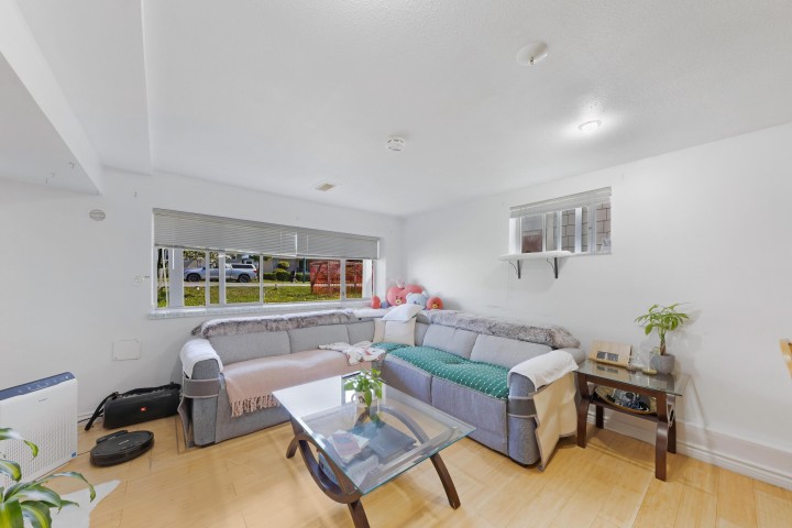 Photo 18 at 6777 Kerr Street, Killarney VE, Vancouver East