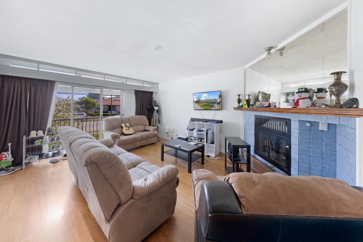 Photo 4 at 6777 Kerr Street, Killarney VE, Vancouver East