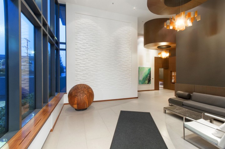 Photo 4 at 703 - 111 E 13th Street, Central Lonsdale, North Vancouver