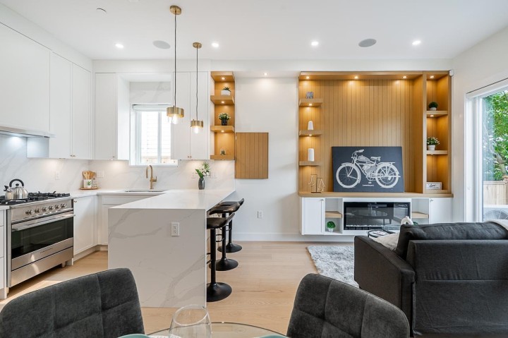 Photo 6 at 1 - 5304 Elgin Street, Knight, Vancouver East