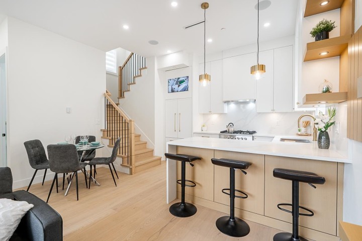 Photo 11 at 1 - 5304 Elgin Street, Knight, Vancouver East