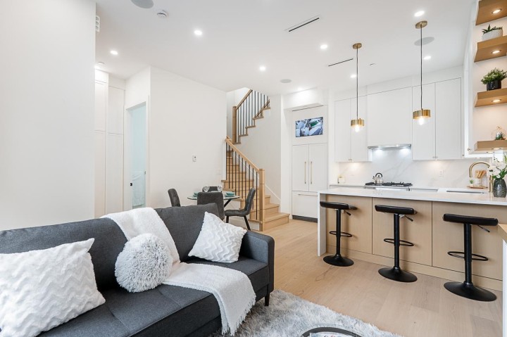 Photo 8 at 1 - 5304 Elgin Street, Knight, Vancouver East