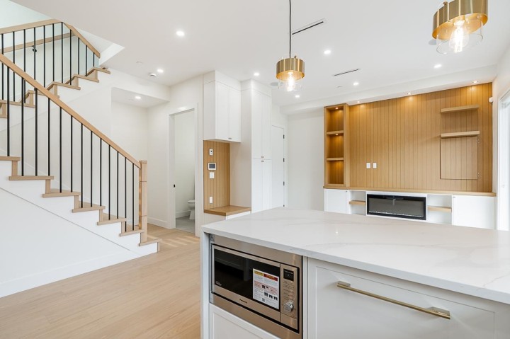 Photo 12 at 2 - 5304 Elgin Street, Knight, Vancouver East