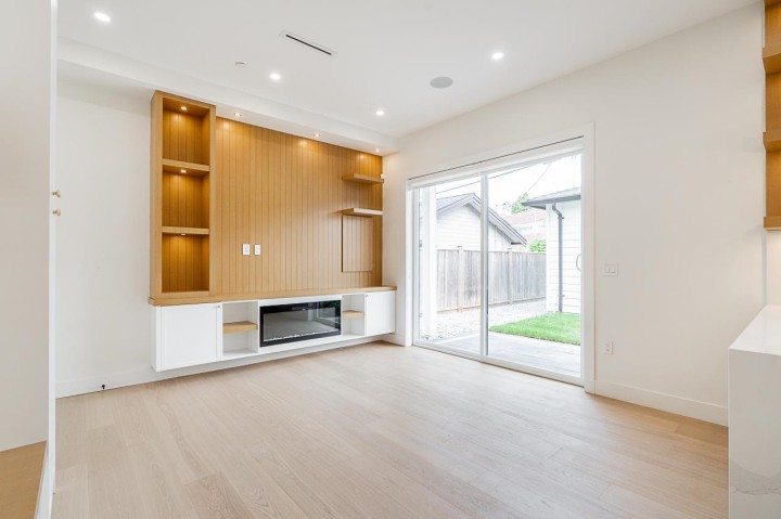 Photo 7 at 2 - 5304 Elgin Street, Knight, Vancouver East