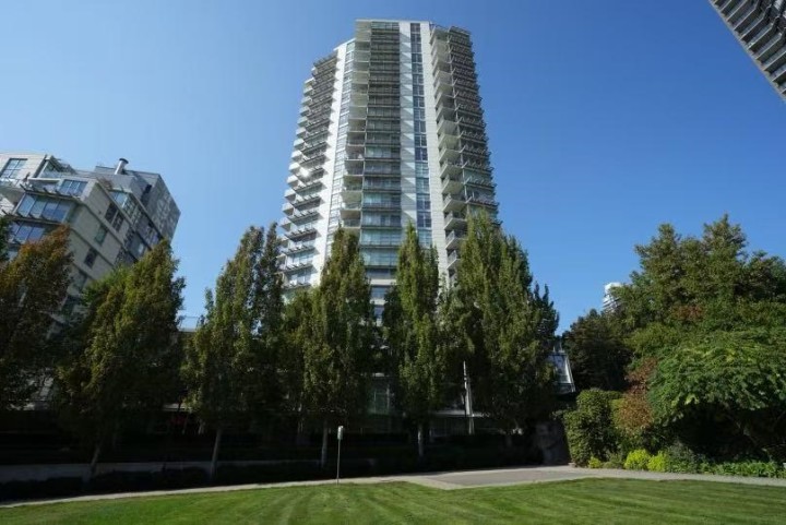 Photo 1 at 905 - 638 Beach Crescent, Yaletown, Vancouver West