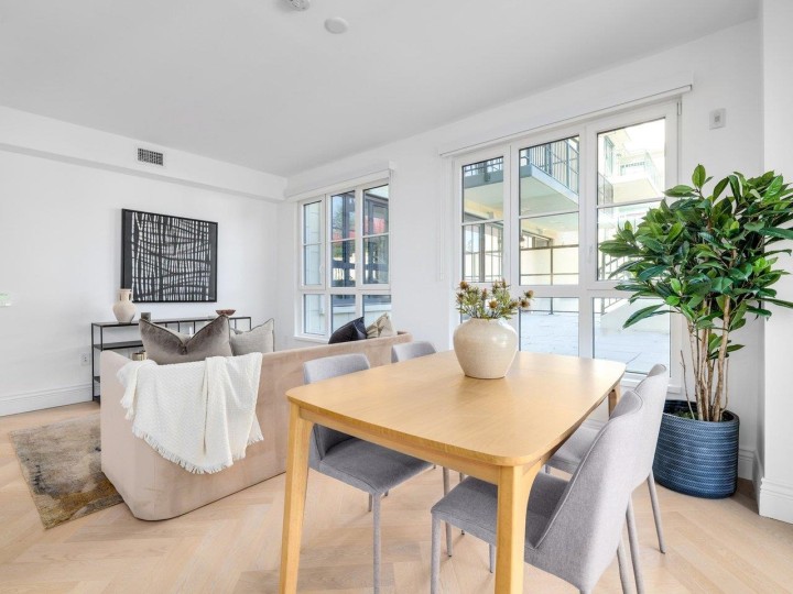 Photo 10 at 203 - 2096 W 47th Avenue, Kerrisdale, Vancouver West