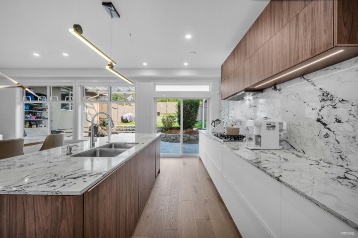 Photo 12 at 2175 Kings Avenue, Dundarave, West Vancouver