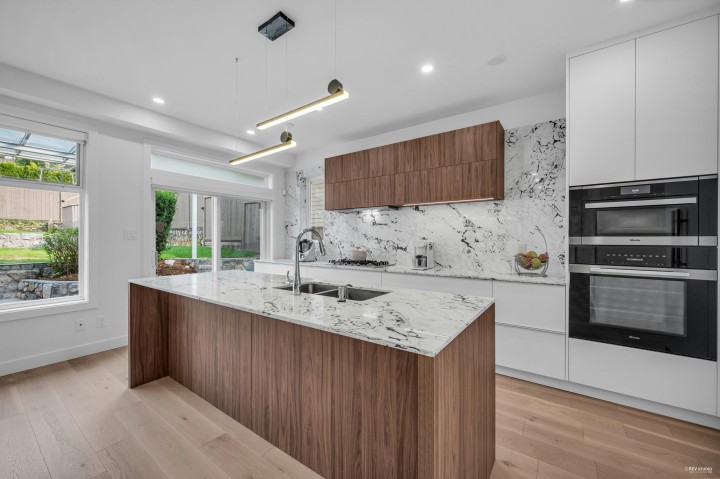 Photo 11 at 2175 Kings Avenue, Dundarave, West Vancouver