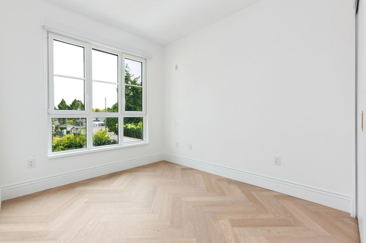 Photo 12 at 302 - 2096 W 47th Avenue, Kerrisdale, Vancouver West