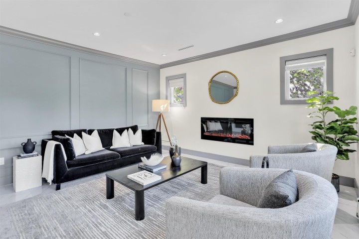 Photo 4 at 1008 E 24th Avenue, Fraser VE, Vancouver East