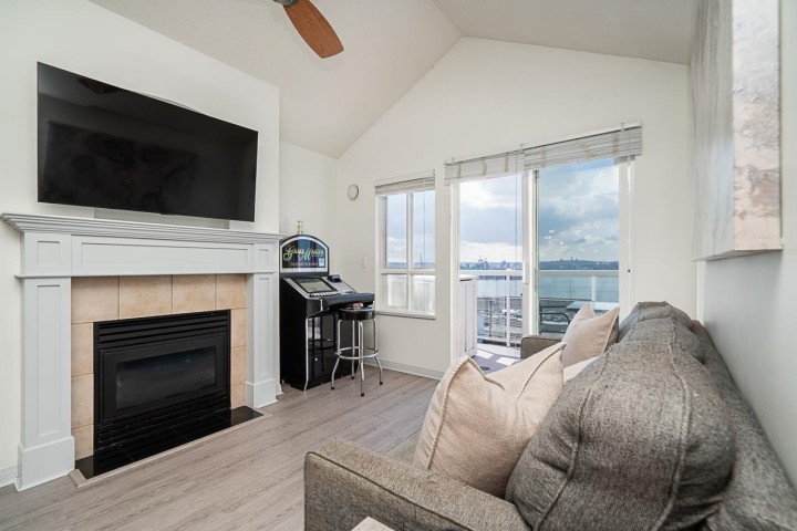 Photo 12 at 409 - 365 E 1st Street, Lower Lonsdale, North Vancouver