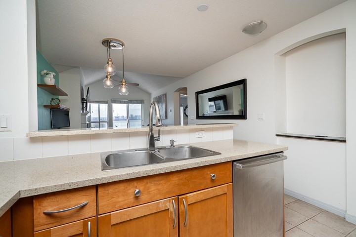 Photo 7 at 409 - 365 E 1st Street, Lower Lonsdale, North Vancouver