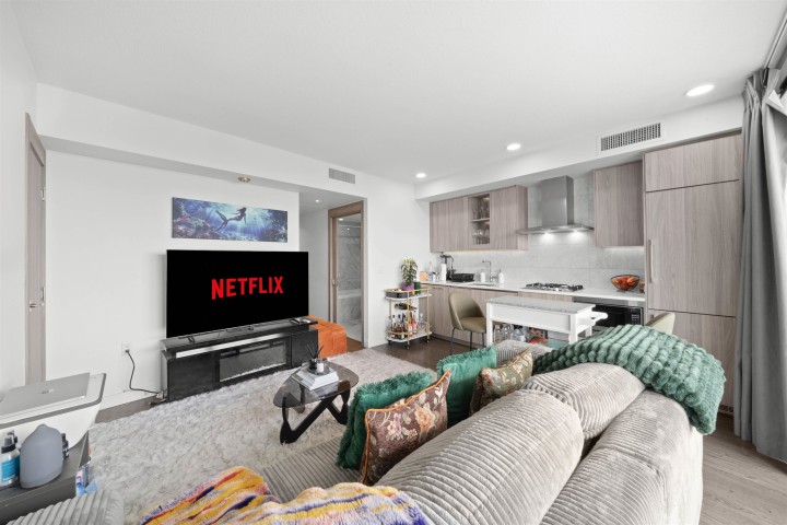 Photo 3 at 2304 - 89 Nelson Street, Yaletown, Vancouver West