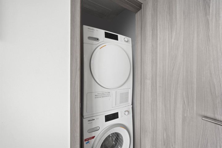 Photo 24 at 2304 - 89 Nelson Street, Yaletown, Vancouver West