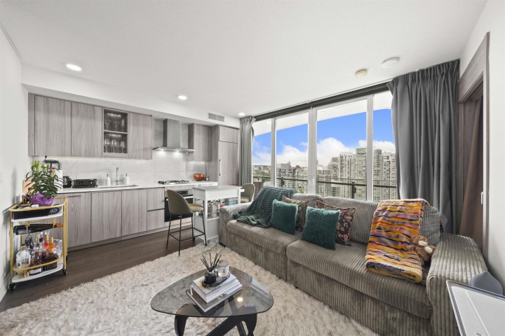 Photo 10 at 2304 - 89 Nelson Street, Yaletown, Vancouver West