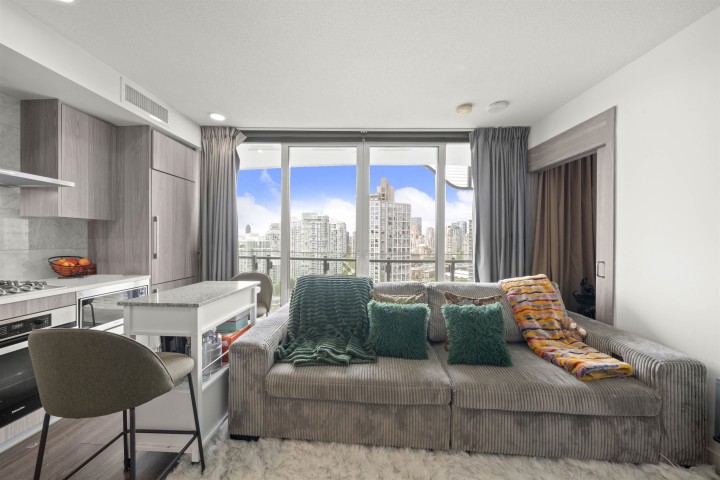 Photo 14 at 2304 - 89 Nelson Street, Yaletown, Vancouver West