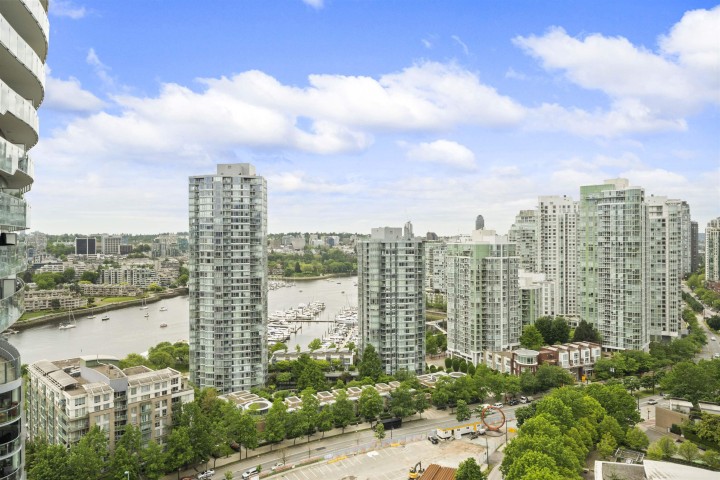 Photo 18 at 2304 - 89 Nelson Street, Yaletown, Vancouver West