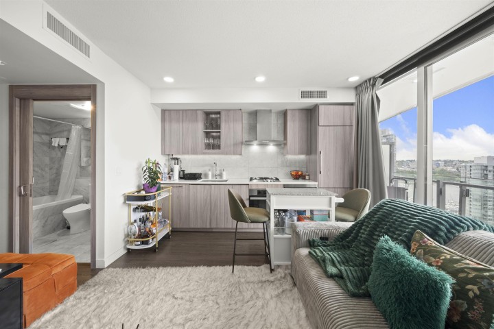 Photo 11 at 2304 - 89 Nelson Street, Yaletown, Vancouver West