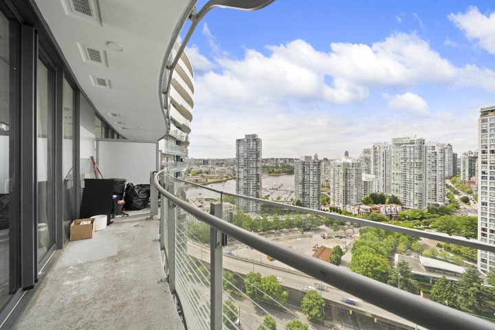 Photo 19 at 2304 - 89 Nelson Street, Yaletown, Vancouver West