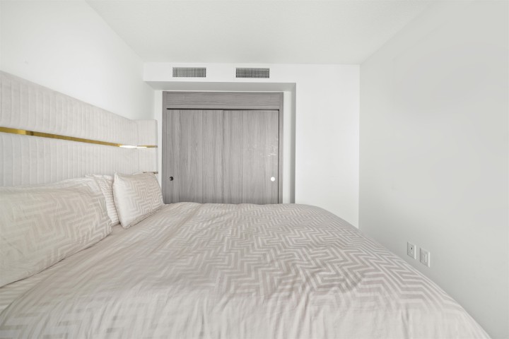 Photo 21 at 2304 - 89 Nelson Street, Yaletown, Vancouver West