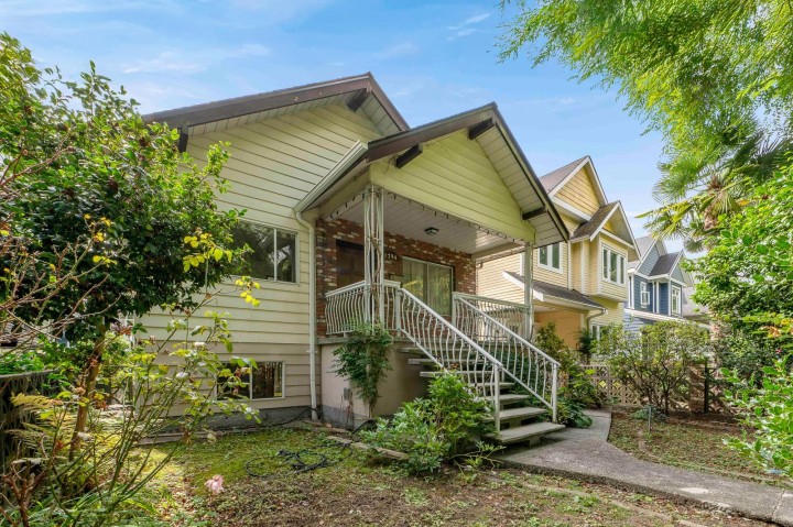 Photo 2 at 1794 E 6th Avenue, Grandview Woodland, Vancouver East