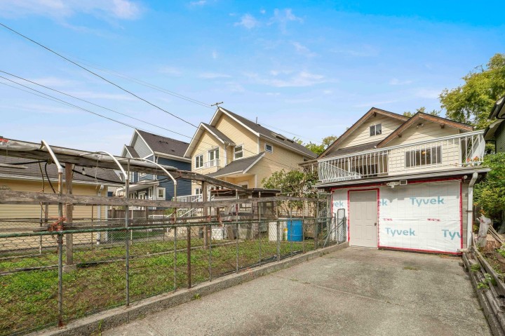 Photo 36 at 1794 E 6th Avenue, Grandview Woodland, Vancouver East