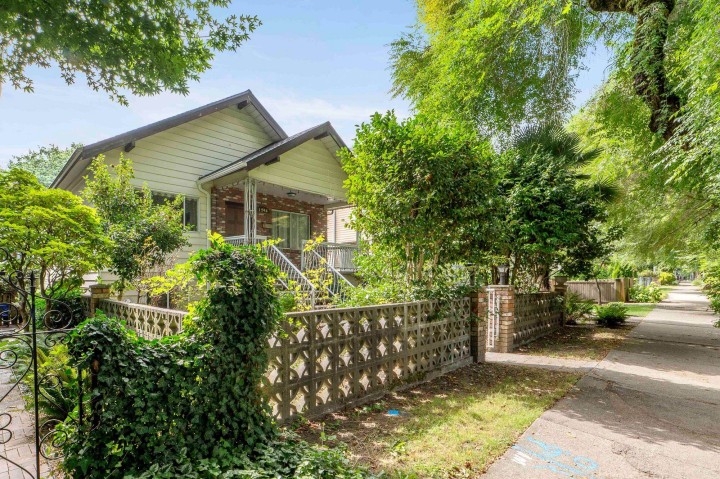 Photo 4 at 1794 E 6th Avenue, Grandview Woodland, Vancouver East