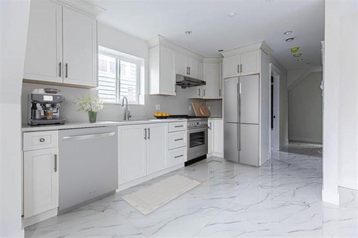 Photo 3 at 1018 -  E 24th Avenue, Fraser VE, Vancouver East