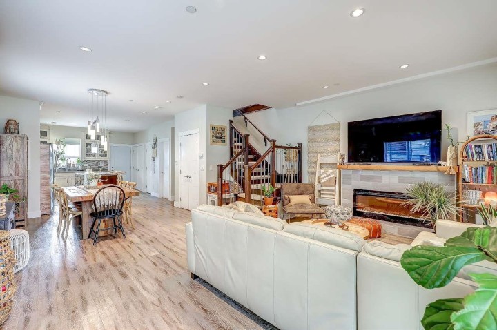 Photo 1 at 5606 Rhodes Street, Collingwood VE, Vancouver East