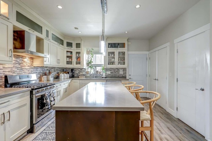 Photo 10 at 5606 Rhodes Street, Collingwood VE, Vancouver East