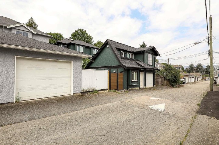 Photo 37 at 5606 Rhodes Street, Collingwood VE, Vancouver East