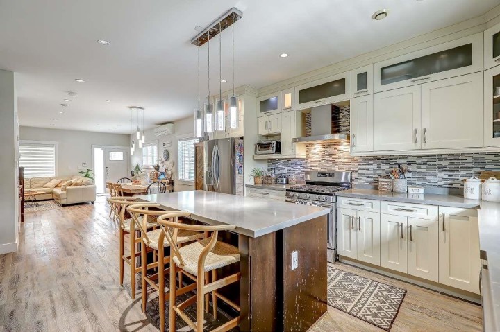 Photo 11 at 5606 Rhodes Street, Collingwood VE, Vancouver East