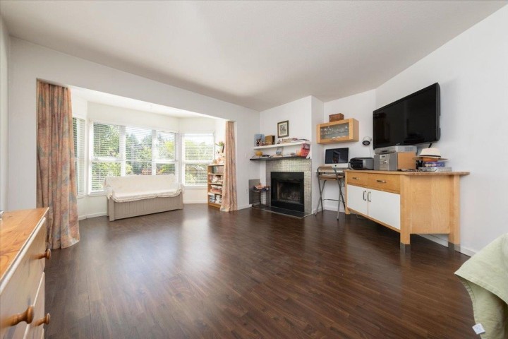 Photo 2 at 206 - 2255 Eton Street, Hastings, Vancouver East