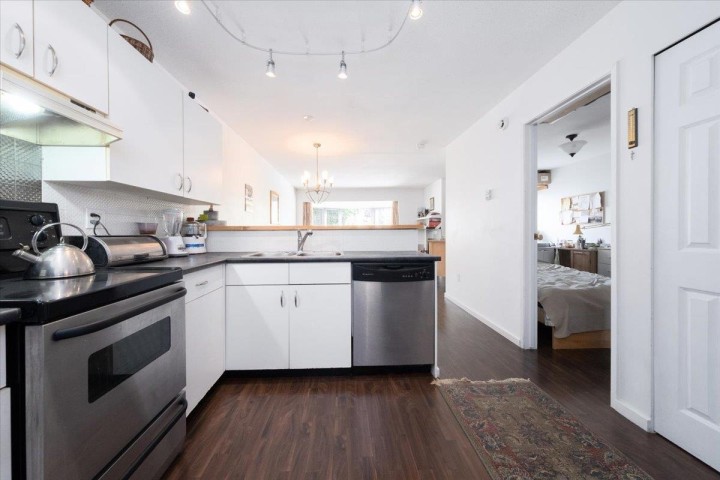 Photo 10 at 206 - 2255 Eton Street, Hastings, Vancouver East