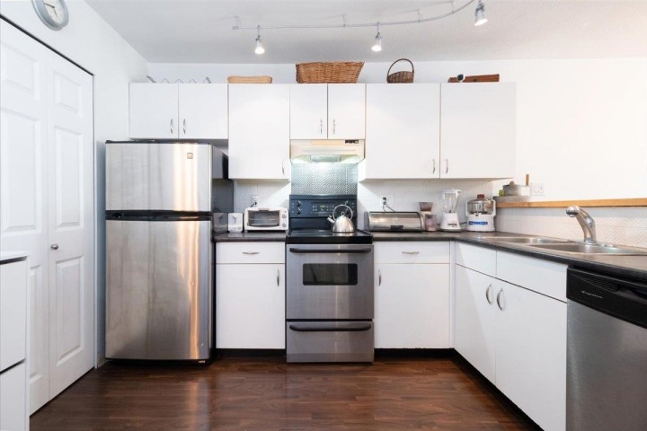 Photo 8 at 206 - 2255 Eton Street, Hastings, Vancouver East