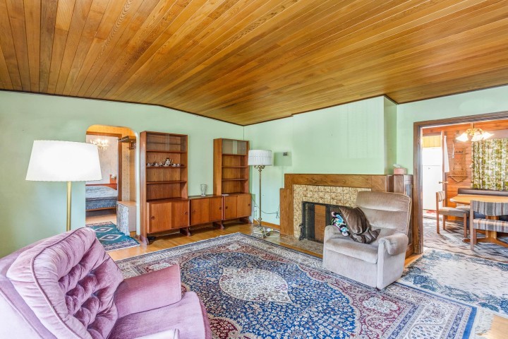 Photo 2 at 5670 Columbia Street, Cambie, Vancouver West